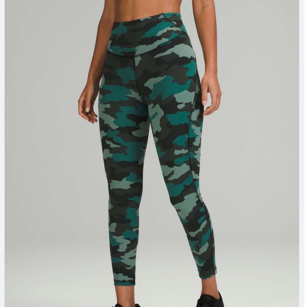 Lululemon base pace HR tight 25’